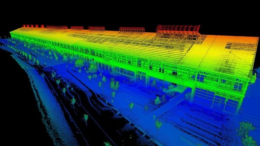 Imagem a cores de uma antiga siderurgia readaptada na Pensilvânia, captada através de um scanner portátil Hovermap ST.